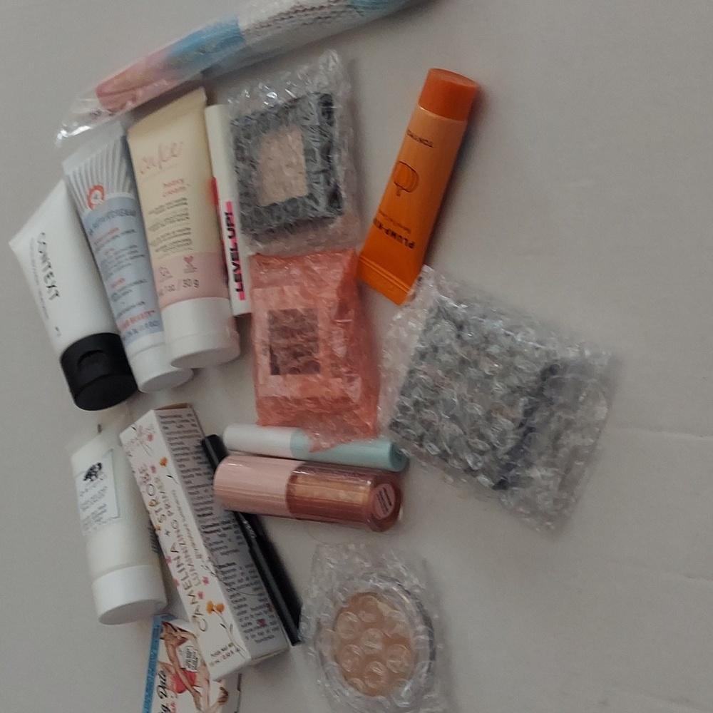 Make up nwot